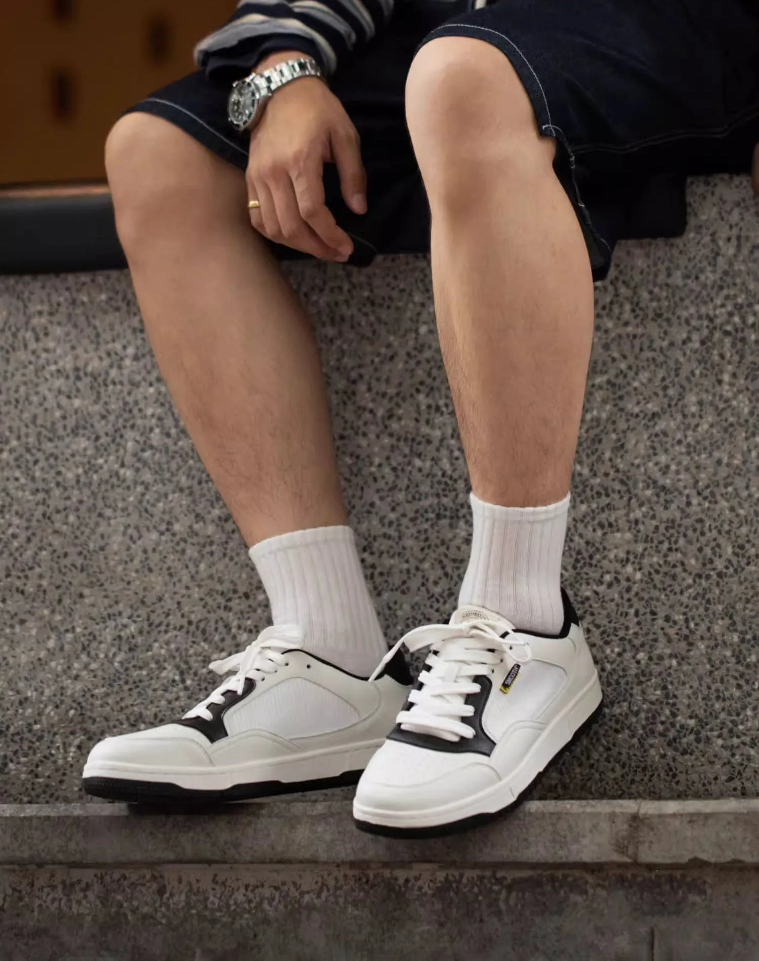 Black And White Breathable Sports And Leisure Men's Casual Shoes