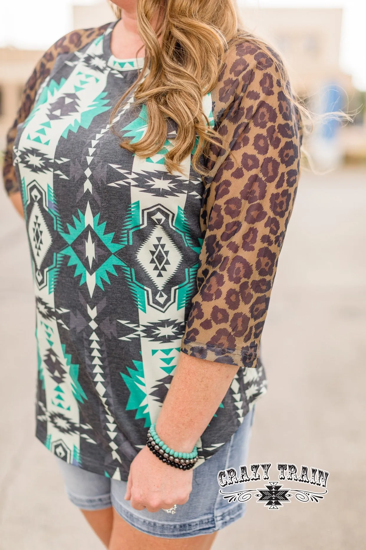GIDDY WILD MESH RAGLAN