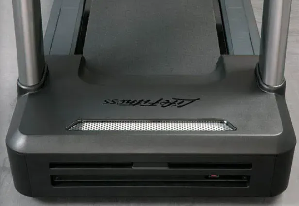 Life Fitness Club Series  Plus Treadmill