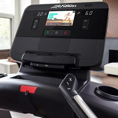 Life Fitness Club Series  Plus Treadmill