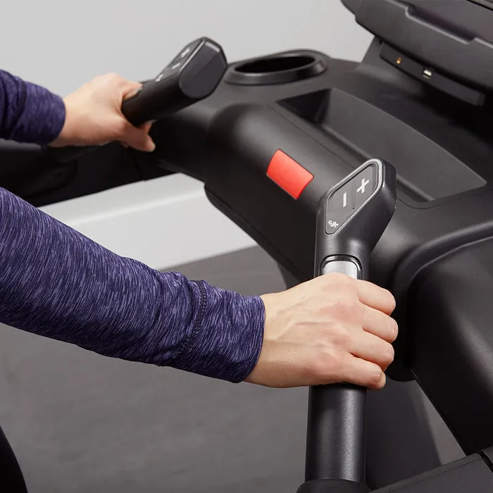 Life Fitness Club Series  Plus Treadmill