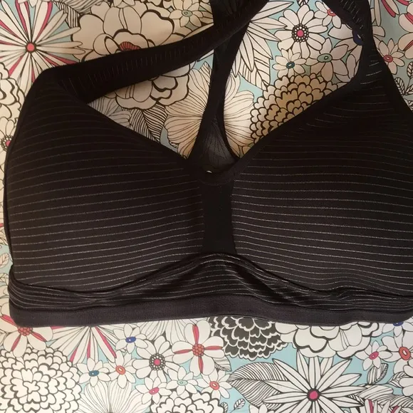 Lululemon NWT Sz 2 Speed Up Bra C/D* Anti-Stink