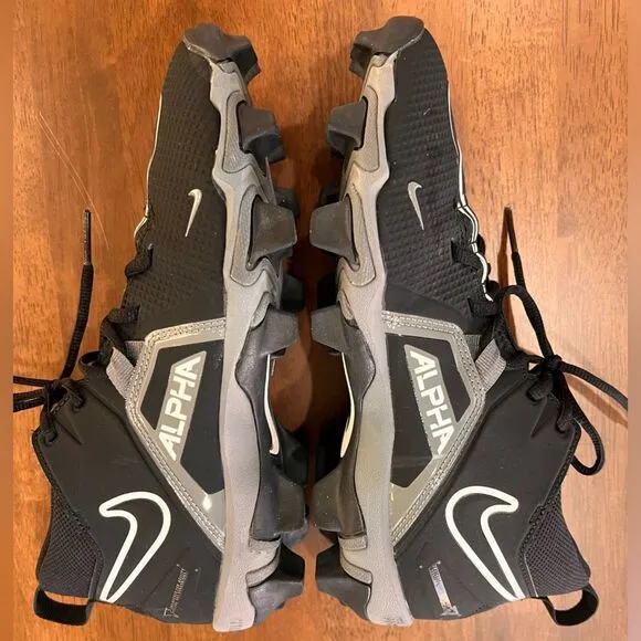 Men's Nike Alpha Menace 3 Shark Football Cleats CV0582-010. Size 7.5