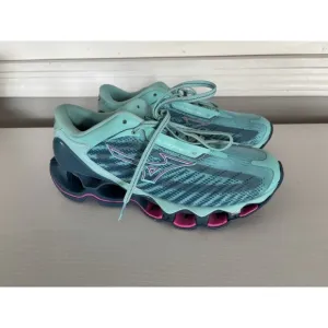 Mizuno Women's Wave Prophecy 12 Running Shoe, Antigua Sand Size 9.5