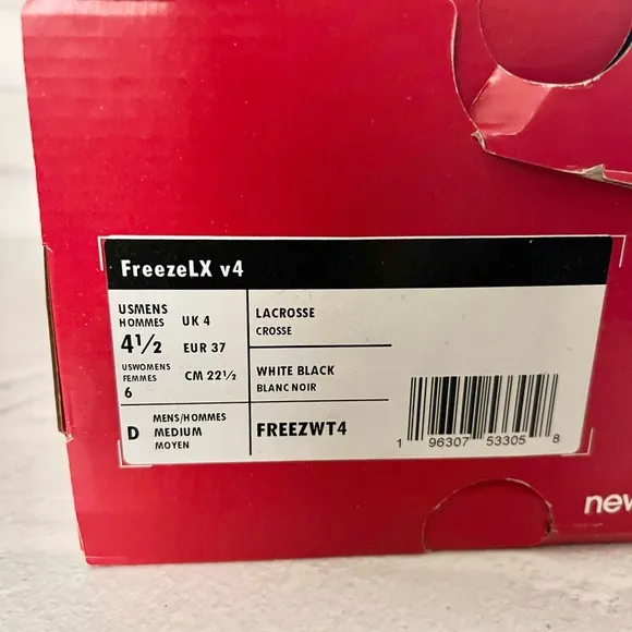 New Balance FreezeLX V4 Lacrosse Cleats women’s size 6 men’s size 4 1/2 BNIB