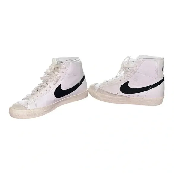 Nike Blazer Mid '77 size 5.5