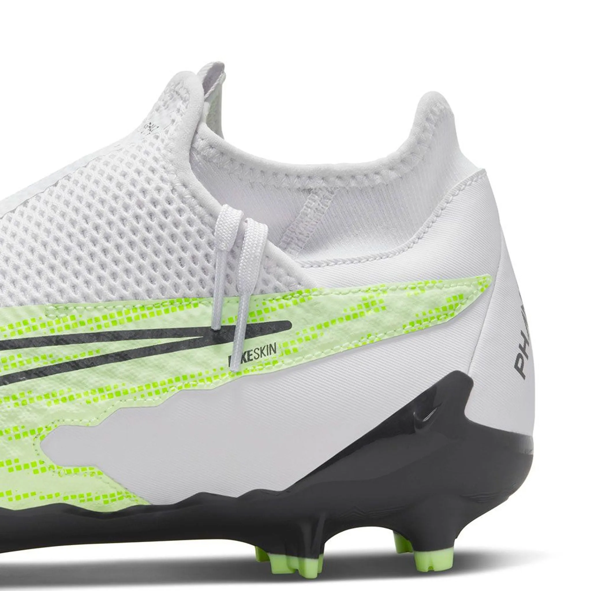 Nike Phantom GX Academy Dynamic Fit MG Mens Football Boot