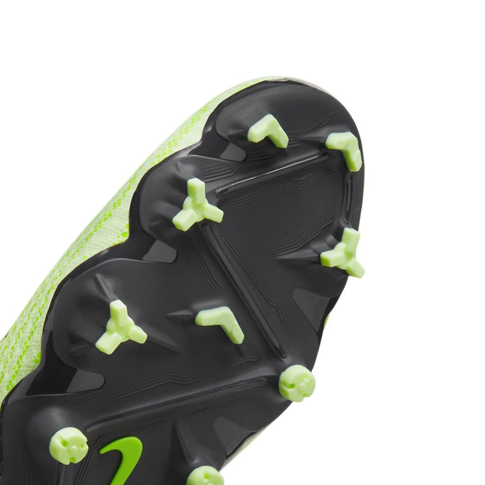 Nike Phantom GX Academy Dynamic Fit MG Mens Football Boot