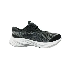 Novablast 3 Black White