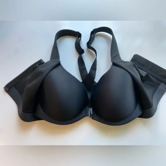 NWOT Victoria’s Secret Women’s Knockout Front-Close Sports Bra 32DD