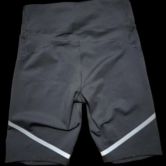 NWOT! Womens Areoready Adidas biker shorts.