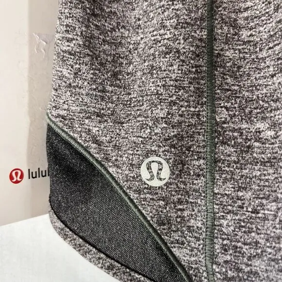 NWT LULULEMON Hotty Hot Low-Rise Lined Short 2.5&quot; Heathered Black Sz 14