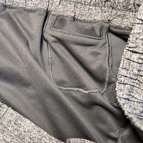 NWT LULULEMON Hotty Hot Low-Rise Lined Short 2.5&quot; Heathered Black Sz 14