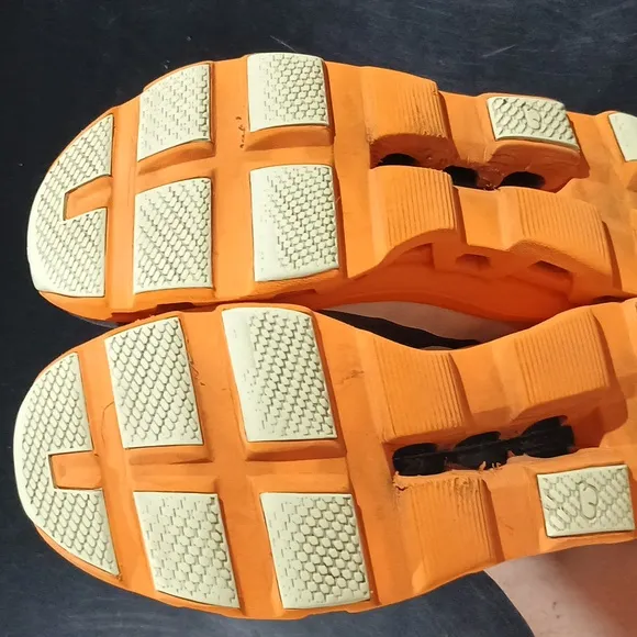 ON-Running CLOUDMONSTER Eclipse/Tumeric Men's Gray Orange