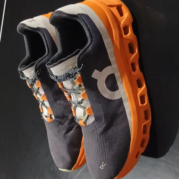 ON-Running CLOUDMONSTER Eclipse/Tumeric Men's Gray Orange
