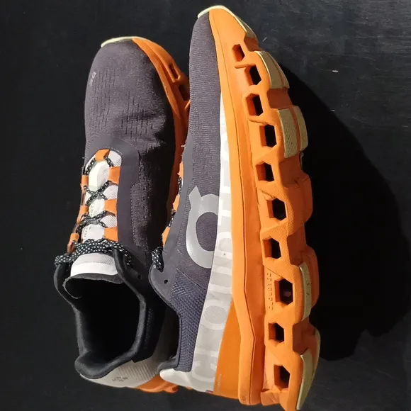 ON-Running CLOUDMONSTER Eclipse/Tumeric Men's Gray Orange
