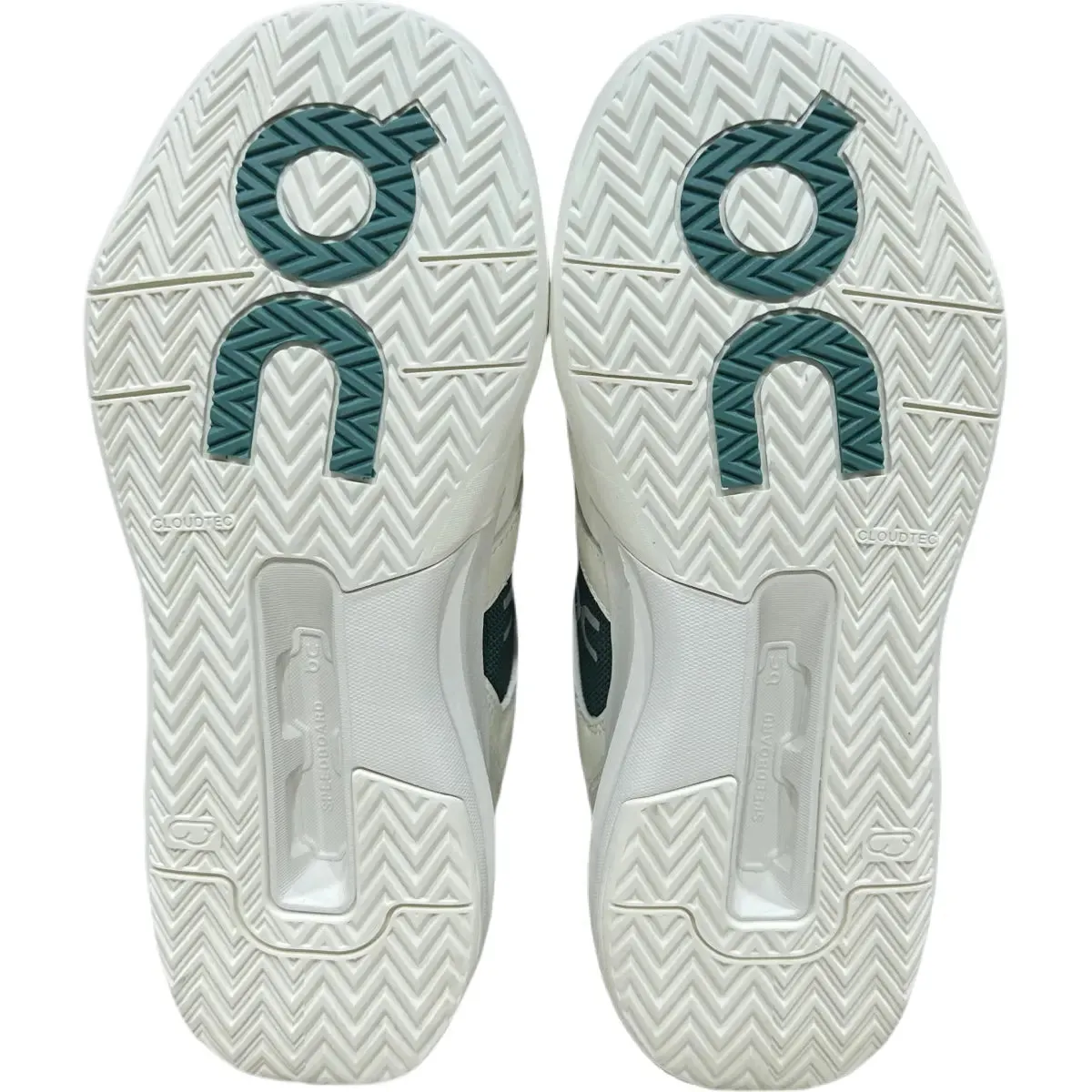 On The Roger Clubhouse Pro Women's White/Green
