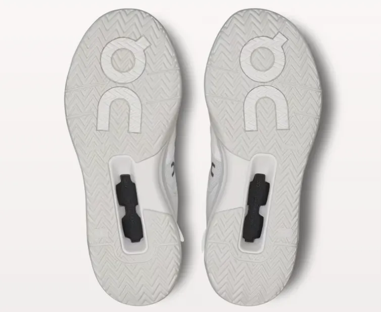 On THE ROGER Clubhouse - White Ice (womens)