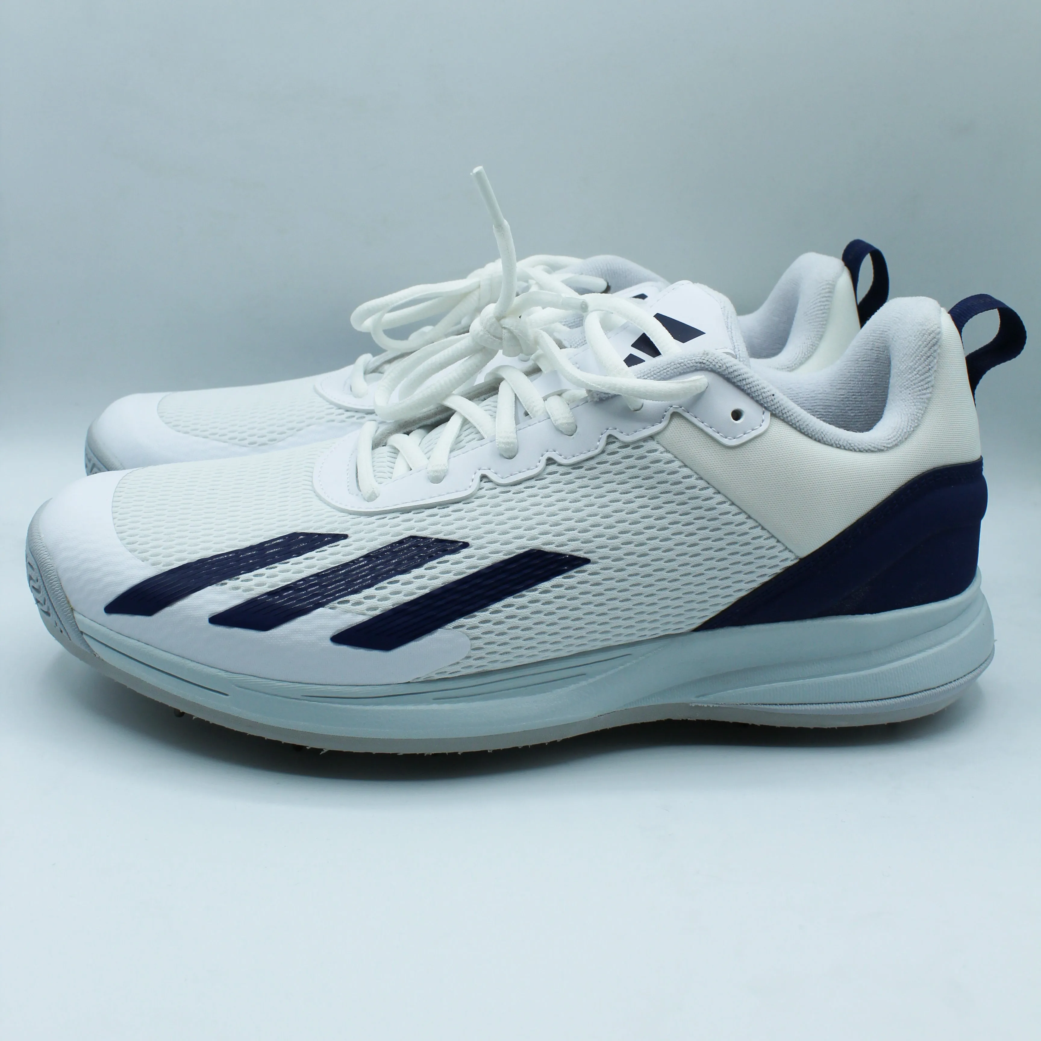 Pre-spiked Adidas Courtflash Speed