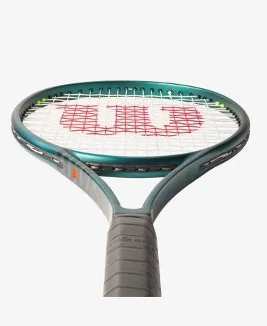Wilson Blade 100 V9 Tennis Racket (Unstrung)