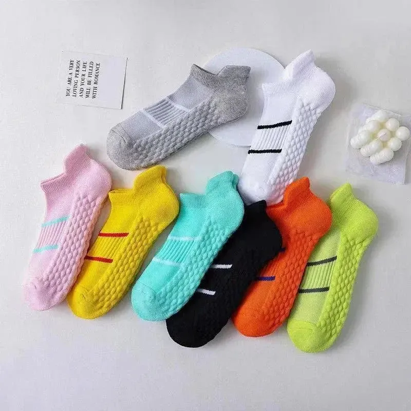 Women Running Sports Socks Basketball Breathable Anti Slip Sport Cycling Walking Women Outdoor Sock Cotton Athletic No Sweat Sock
