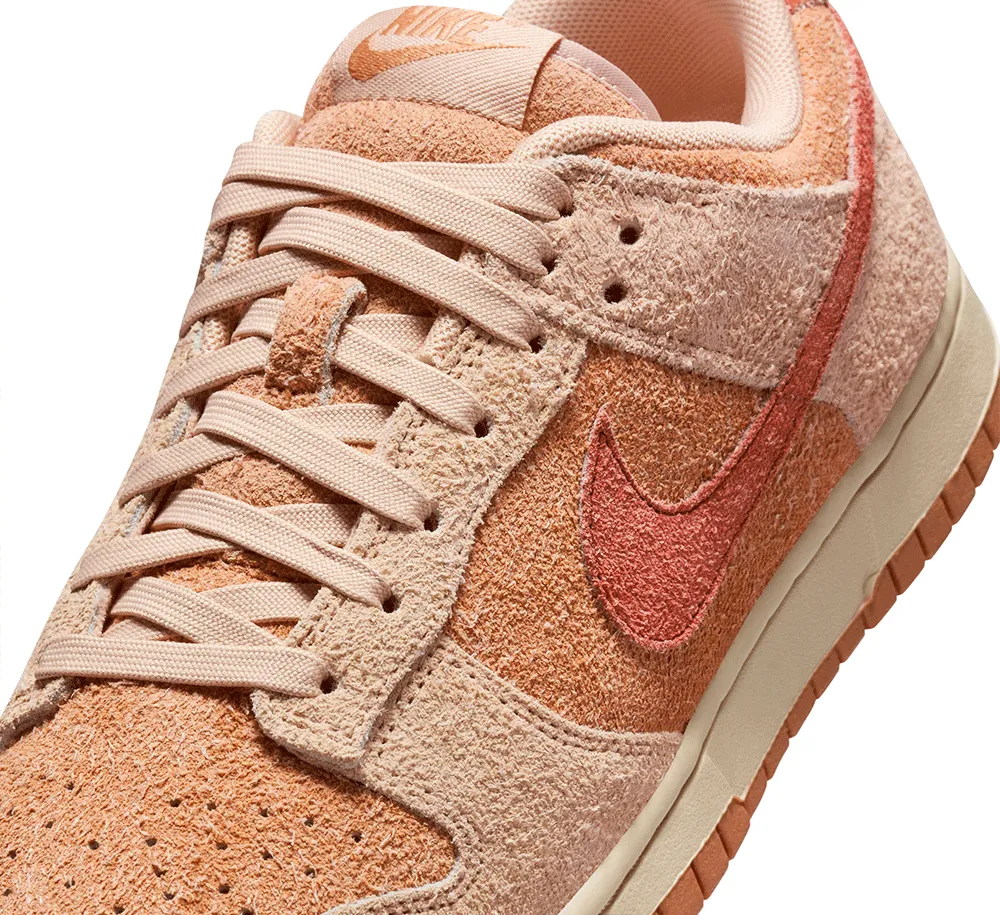 WOMEN'S NIKE DUNK LOW